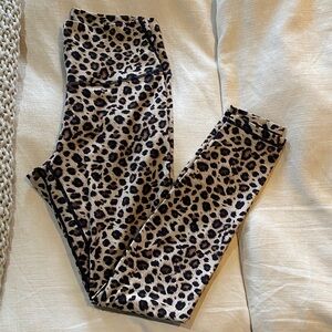 Leopard Print 7/8 Leggings size Large